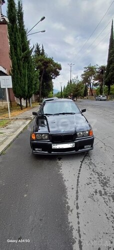 BMW 323 1995, 316,000 km - 2.5 l - Zaqatala