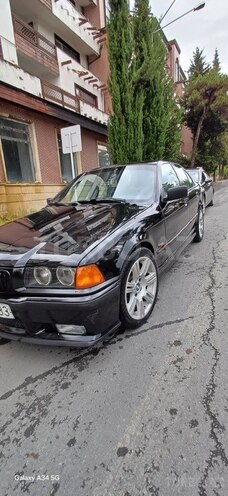 BMW 323 1995, 316,000 km - 2.5 l - Zaqatala