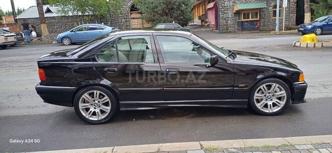 BMW 323 1995, 316,000 km - 2.5 l - Zaqatala