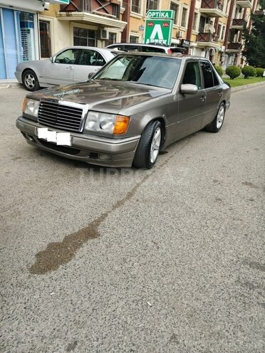 Mercedes E 230 1988, 287,000 km - 2.3 л - Bakı