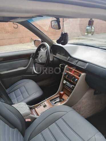Mercedes E 230 1988, 287,000 km - 2.3 л - Bakı