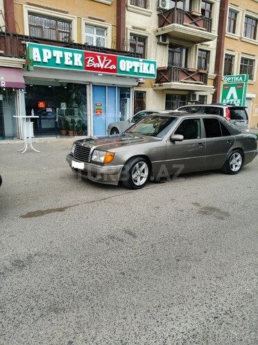 Mercedes E 230 1988, 287,000 km - 2.3 л - Bakı
