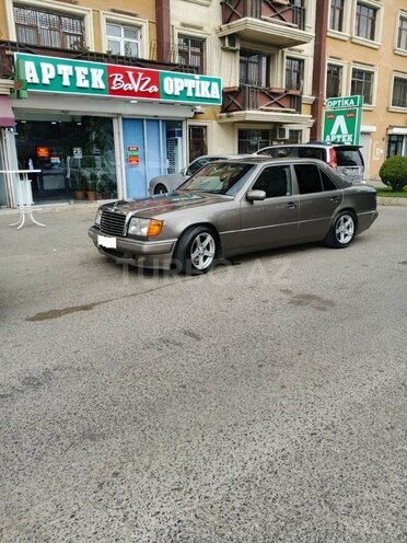 Mercedes E 230 1988, 287,000 km - 2.3 л - Bakı