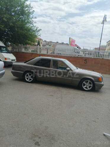 Mercedes E 230 1988, 287,000 km - 2.3 л - Bakı