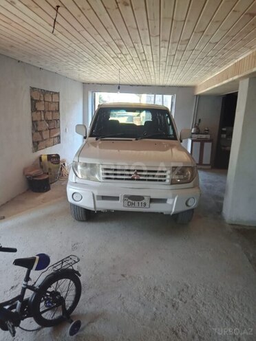 Mitsubishi Pajero io 1999, 477,000 km - 1.8 л - Qobustan