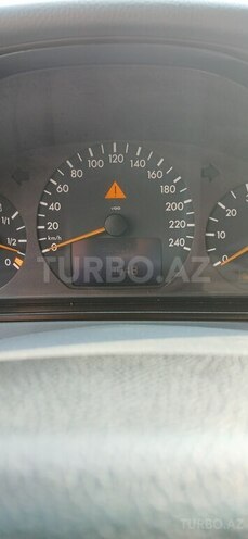 Mercedes E 240 1999, 421,848 km - 2.4 l - Mingəçevir