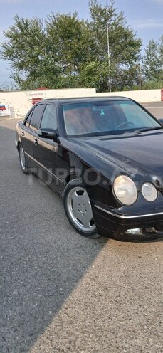 Mercedes E 240 1999, 421,848 km - 2.4 l - Mingəçevir