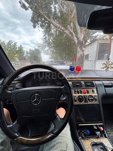 Mercedes E 230 1996, 598,000 km - 2.3 l - Sumqayıt