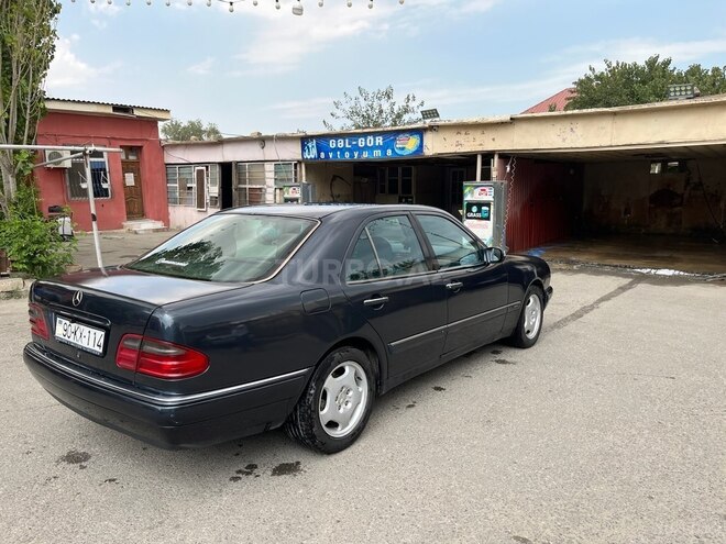 Mercedes E 230 1996, 300,000 km - 2.3 l - Bakı