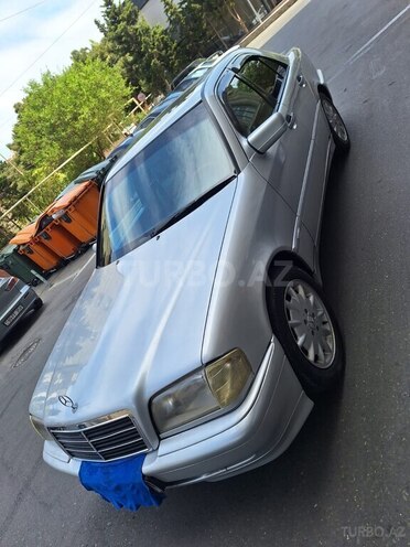 Mercedes C 230 2000, 340,000 km - 2.3 л - Bakı