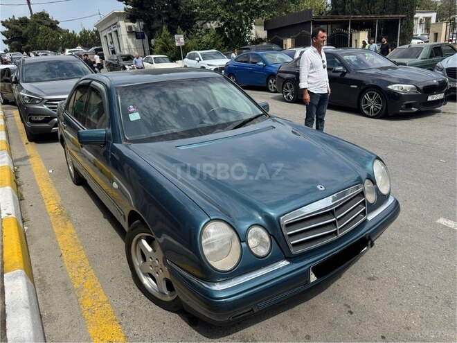 Mercedes E 230 1997, 333,000 km - 2.3 л - Bakı