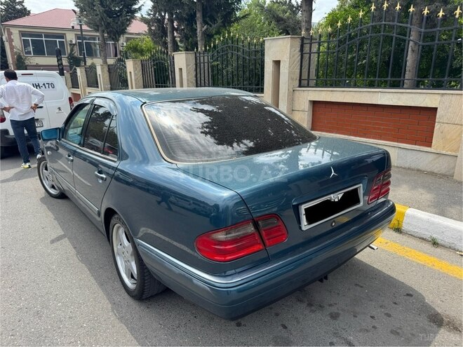 Mercedes E 230 1997, 333,000 km - 2.3 л - Bakı