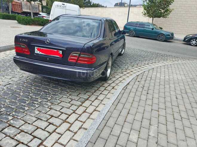 Mercedes E 240 2000, 250,000 km - 2.4 л - Bakı