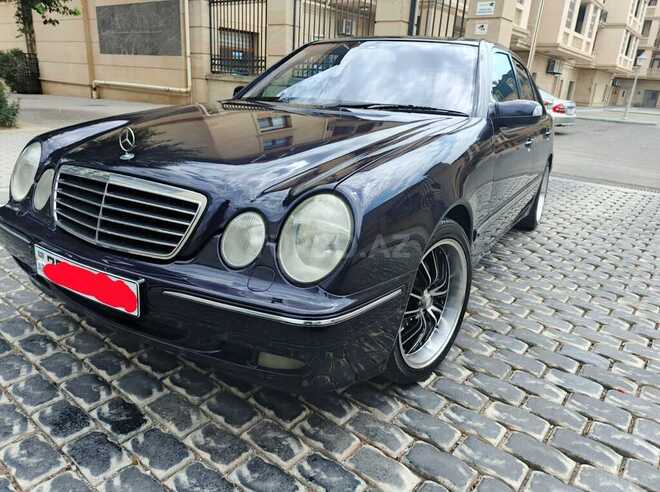 Mercedes E 240 2000, 250,000 km - 2.4 л - Bakı