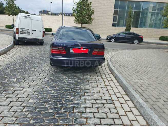 Mercedes E 240 2000, 250,000 km - 2.4 л - Bakı