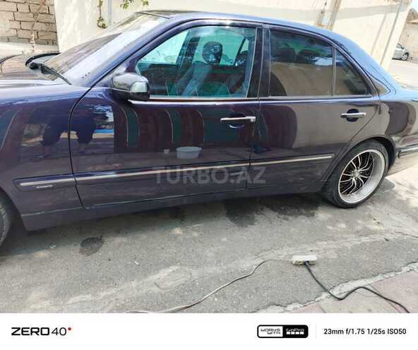 Mercedes E 240 2000, 250,000 km - 2.4 л - Bakı
