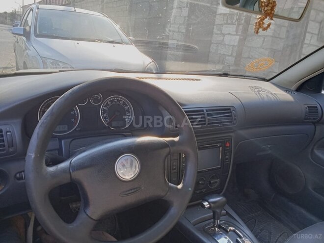 Volkswagen Passat 2004, 320,000 km - 1.8 l - Bakı