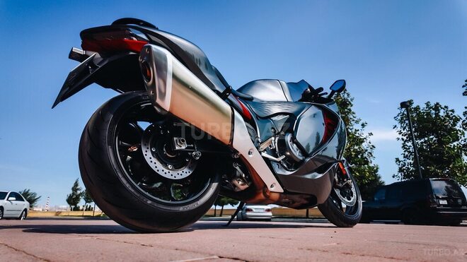 Suzuki GSX 1300 R Hayabusa 2023, 2,100 km - 1.3 l - Bakı