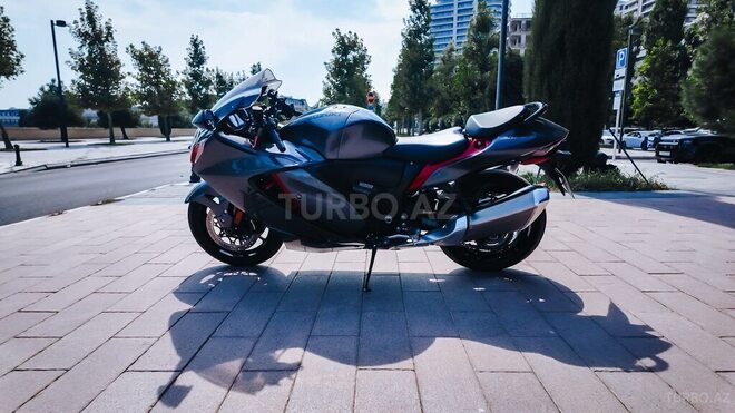 Suzuki GSX 1300 R Hayabusa 2023, 2,100 km - 1.3 l - Bakı