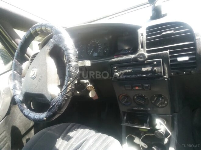 Opel Zafira 2001, 600,000 km - 2.2 l - Qax