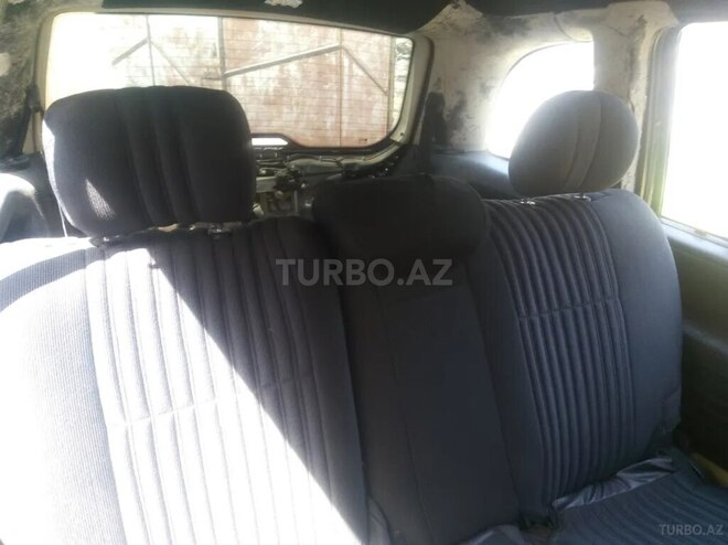 Opel Zafira 2001, 600,000 km - 2.2 l - Qax