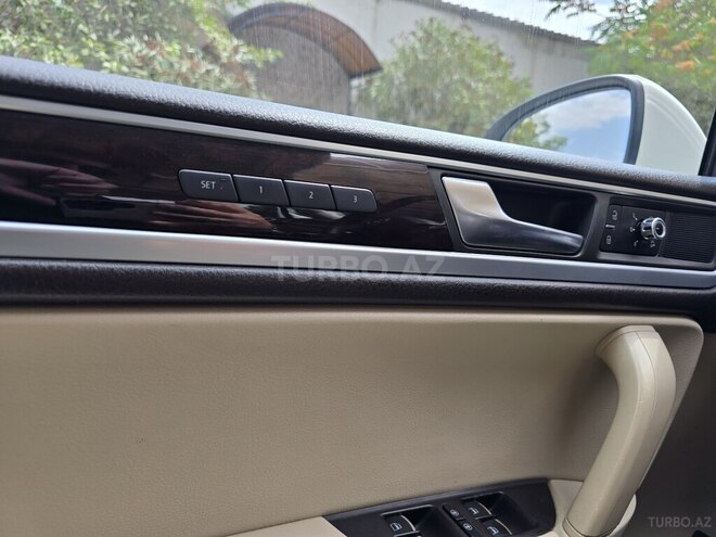 Volkswagen Touareg 2010, 197,800 km - 3.6 л - Bakı