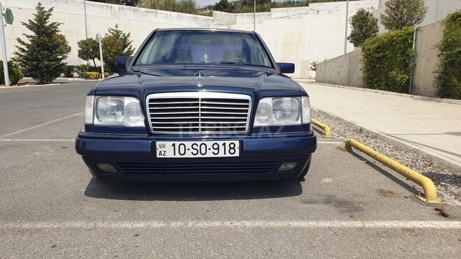 Mercedes E 220 1995, 306,572 km - 2.2 l - Bakı