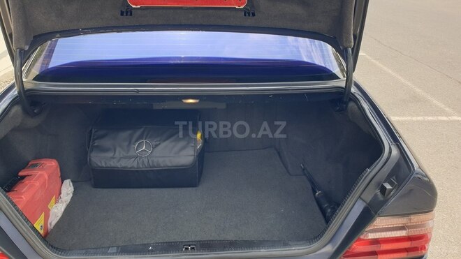 Mercedes E 220 1995, 306,572 km - 2.2 l - Bakı