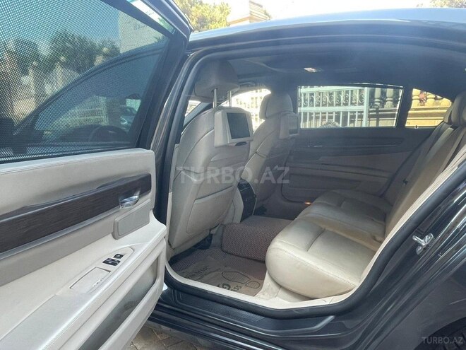 BMW 750 2011, 204,000 km - 4.4 l - Bakı