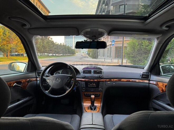 Mercedes E 270 2002, 436,000 km - 2.7 l - Bakı