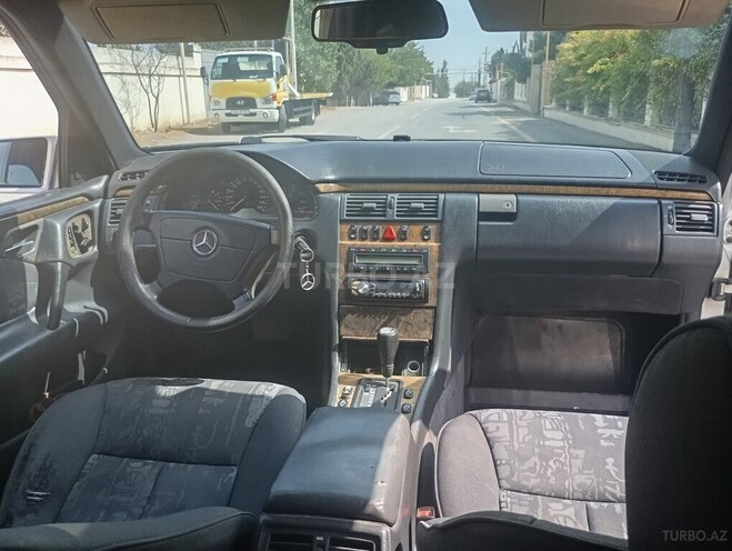 Mercedes E 280 1996, 155,555 km - 2.8 l - Bakı