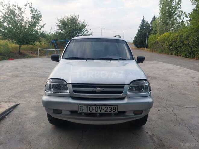Chevrolet Niva 2003, 215,450 km - 1.7 l - Ucar