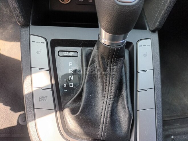Hyundai Avante 2019, 82,000 km - 1.6 л - Bakı