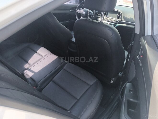 Hyundai Avante 2019, 82,000 km - 1.6 л - Bakı