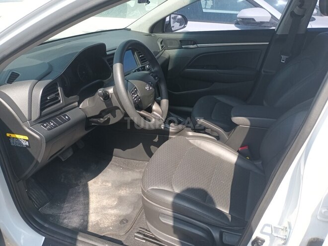 Hyundai Avante 2019, 82,000 km - 1.6 л - Bakı