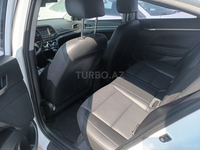 Hyundai Avante 2019, 82,000 km - 1.6 л - Bakı