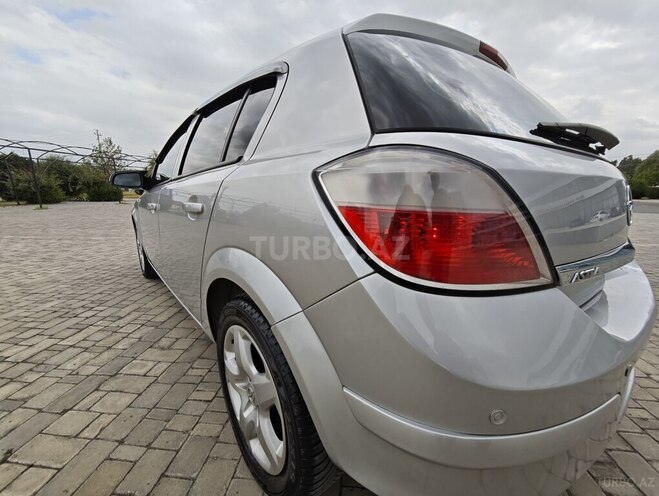 Opel Astra 2006, 233,000 km - 1.4 l - Xaçmaz