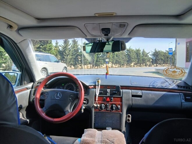 Mercedes E 270 2000, 330,000 km - 2.7 l - Bakı