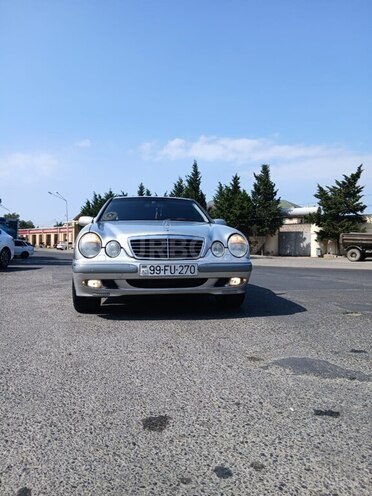 Mercedes E 270 2000, 330,000 km - 2.7 l - Bakı