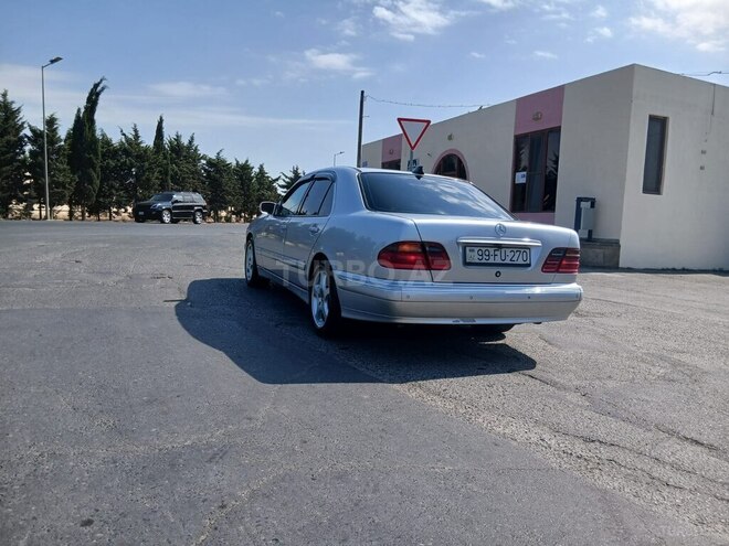 Mercedes E 270 2000, 330,000 km - 2.7 l - Bakı