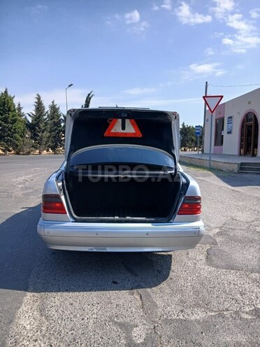 Mercedes E 270 2000, 330,000 km - 2.7 l - Bakı