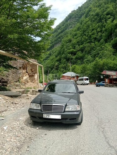 Mercedes C 220 1995, 500,000 km - 2.2 l - Bakı