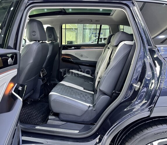 Volkswagen ID.6 Crozz 2022, 36,400 km - 0.0 l - Bakı