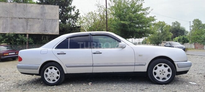 Mercedes E 230 1996, 364,231 km - 2.3 l - Ağstafa