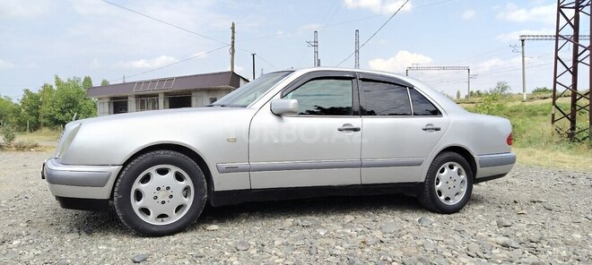 Mercedes E 230 1996, 364,231 km - 2.3 l - Ağstafa