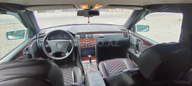 Mercedes E 230 1996, 364,231 km - 2.3 l - Ağstafa