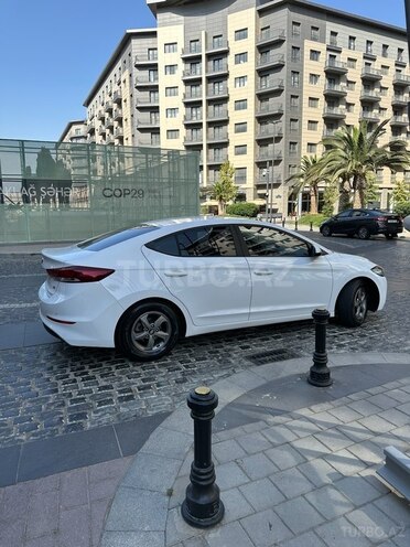 Hyundai Avante 2018, 128,000 km - 1.6 л - Bakı