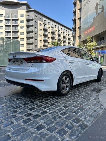 Hyundai Avante 2018, 128,000 km - 1.6 л - Bakı