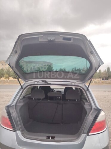 Opel Astra 2004, 303,600 km - 1.4 l - Quba