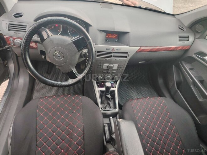 Opel Astra 2004, 303,600 km - 1.4 l - Quba